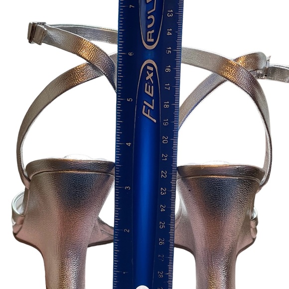 Franco Sarto Women’s L-Franca Silver Wedge Sandal Ankle Strap Closure NIB 7.5 - Picture 6 of 7